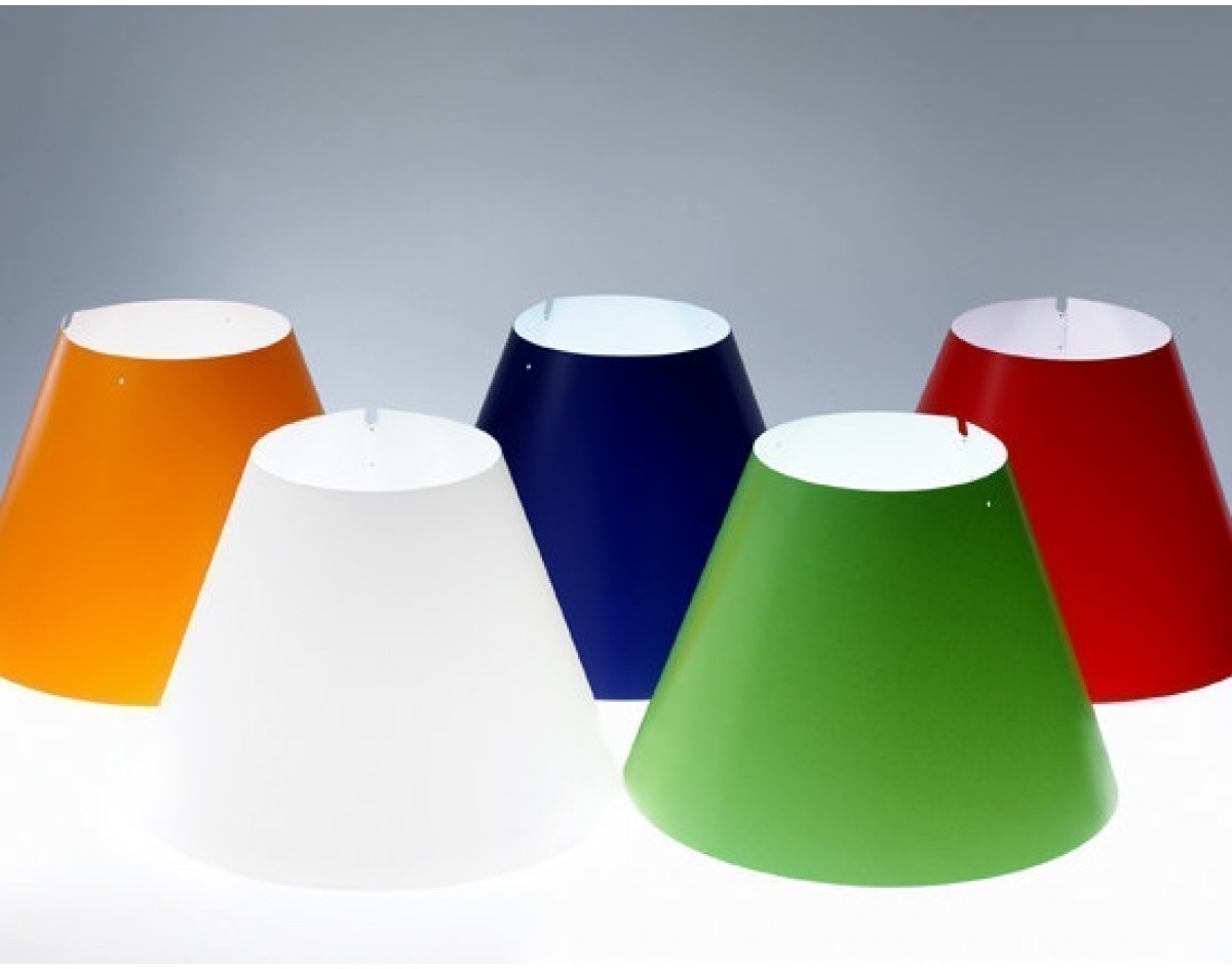 Fünf farbige Costanzina Lampenschirme, Ersatzschirme für Luceplan Leuchten in Orange, Blau, Weiß, Grün und Rot.