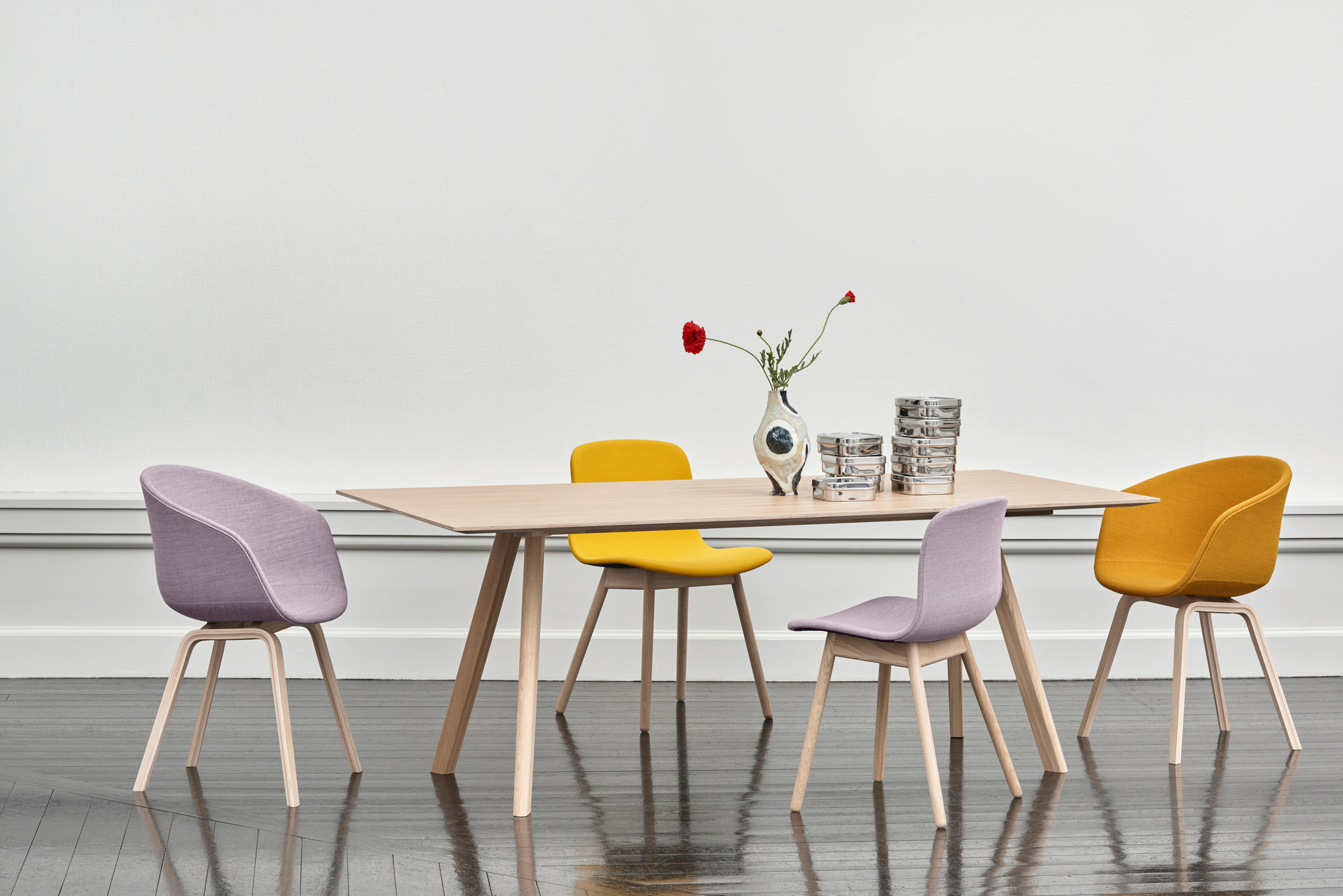 About A Chair AAC23 / AAC 23 Stuhl mit Vollpolster Hay