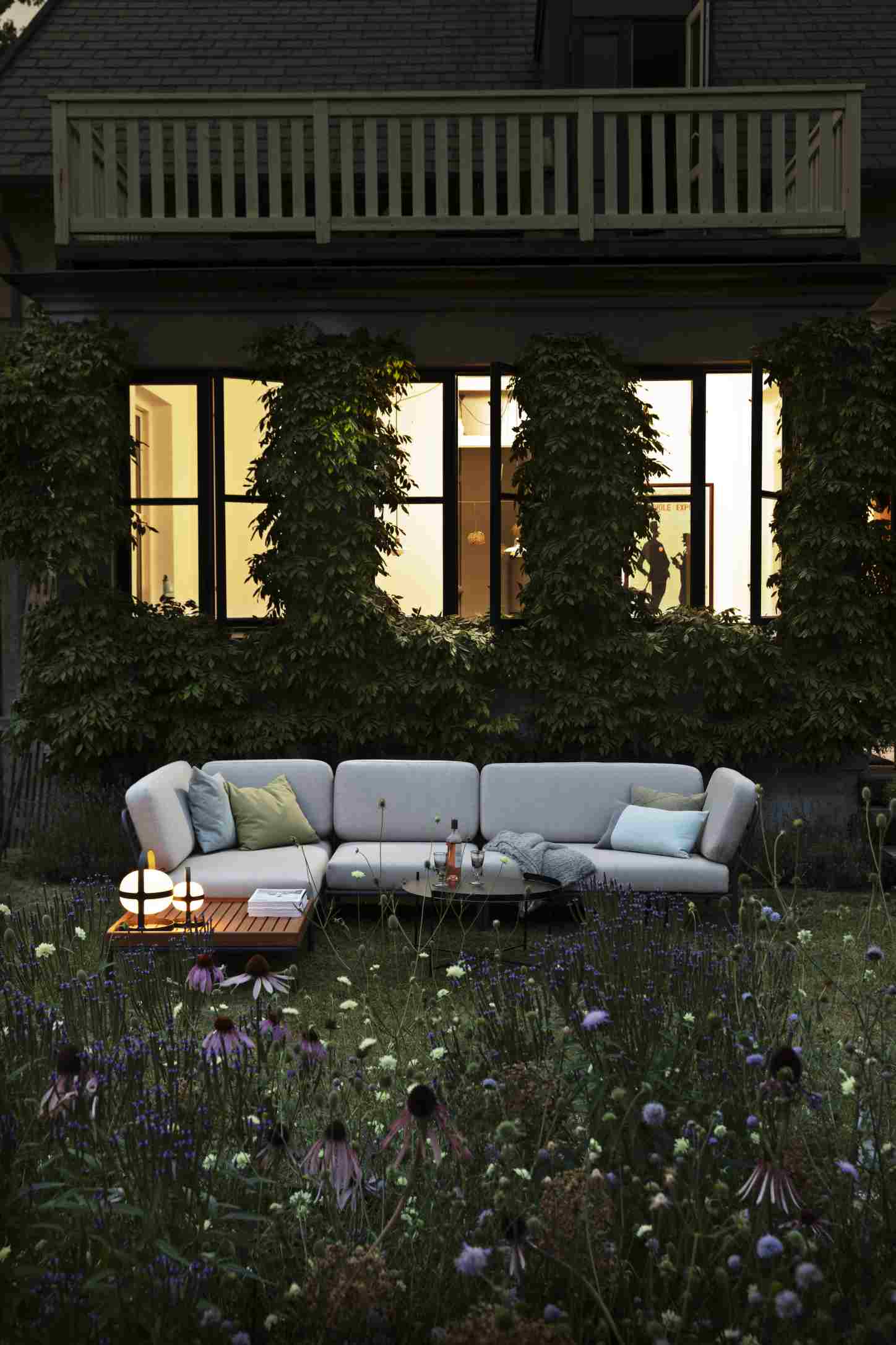 Level Sofa Outdoor Houe