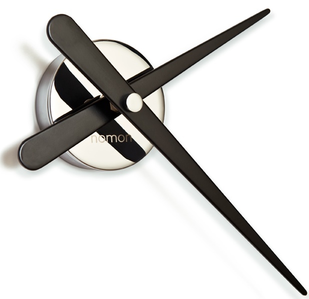 Rodón Mini Wanduhr von Nomon in Schwarz, moderne Designeruhr für stilvolle Wanddekoration.