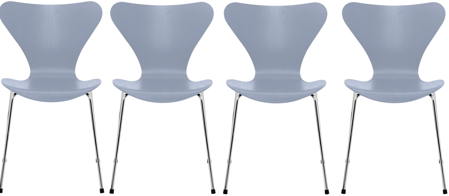 Vier Siebener Stühle in Esche Lavender Blue von Fritz Hansen mit Chromgestell.