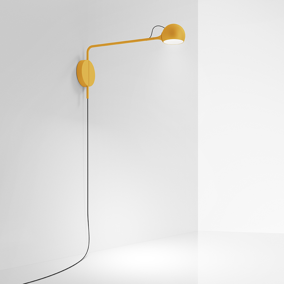 Gelbe Ixa Wandleuchte von Artemide mit Stecker, modernes Design für Wohnraumbeleuchtung.