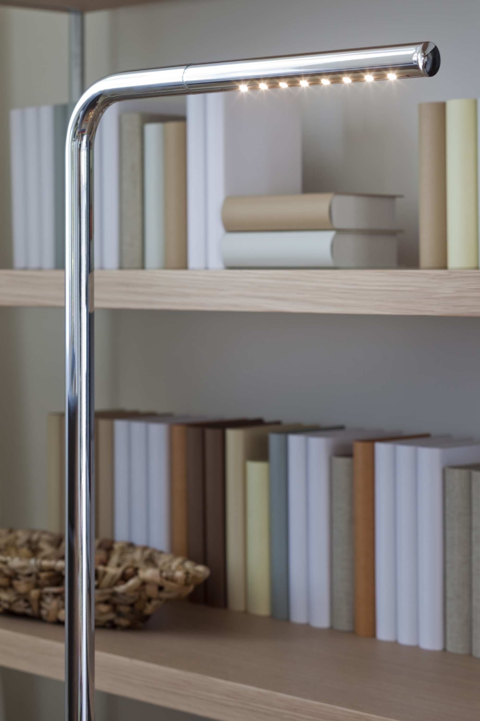 Lum LED 125 Stehleuchte Thonet Verchromt