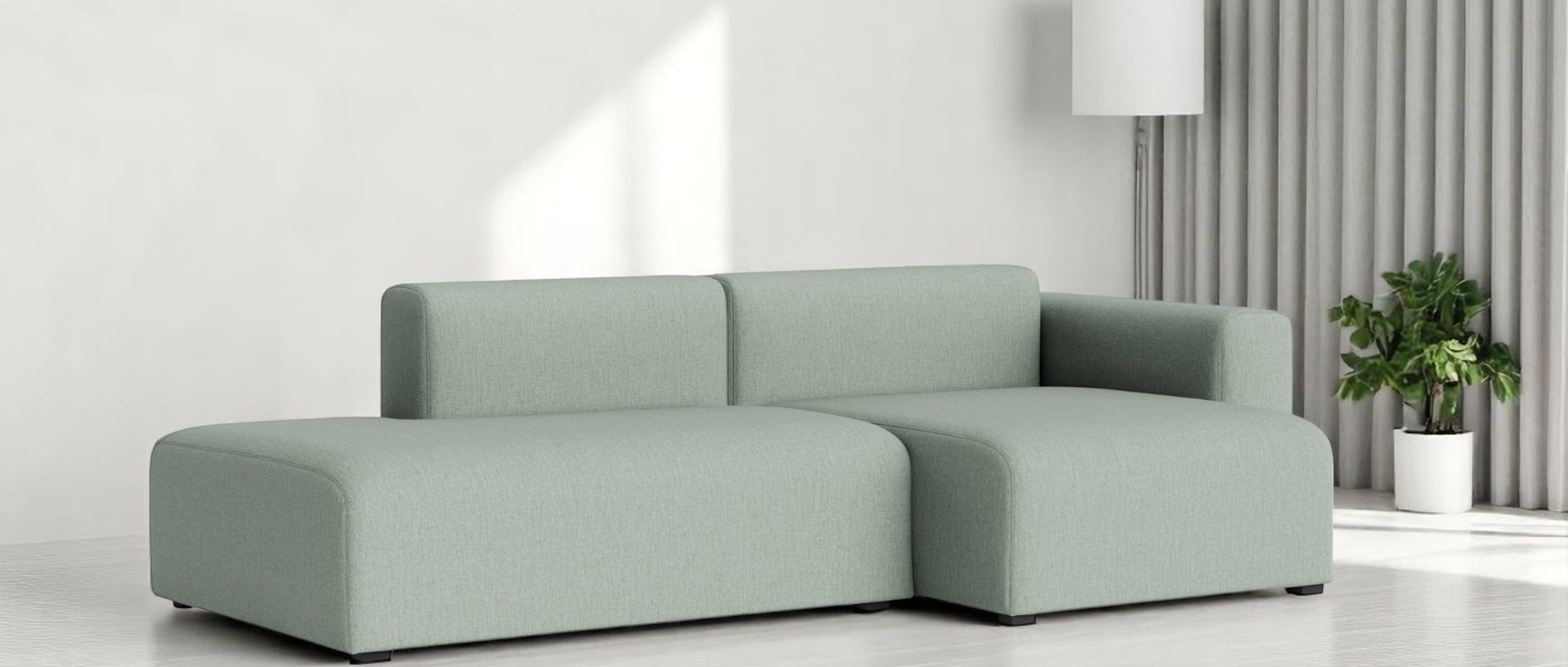 Helles Mags Sofa mit Armlehne rechts, bezogen mit Linara Stoff in Grün.