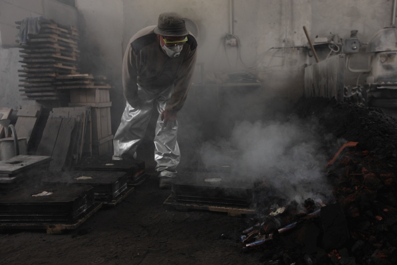 Walter Gropius Türdrücker Tecnolumen Nickel poliert