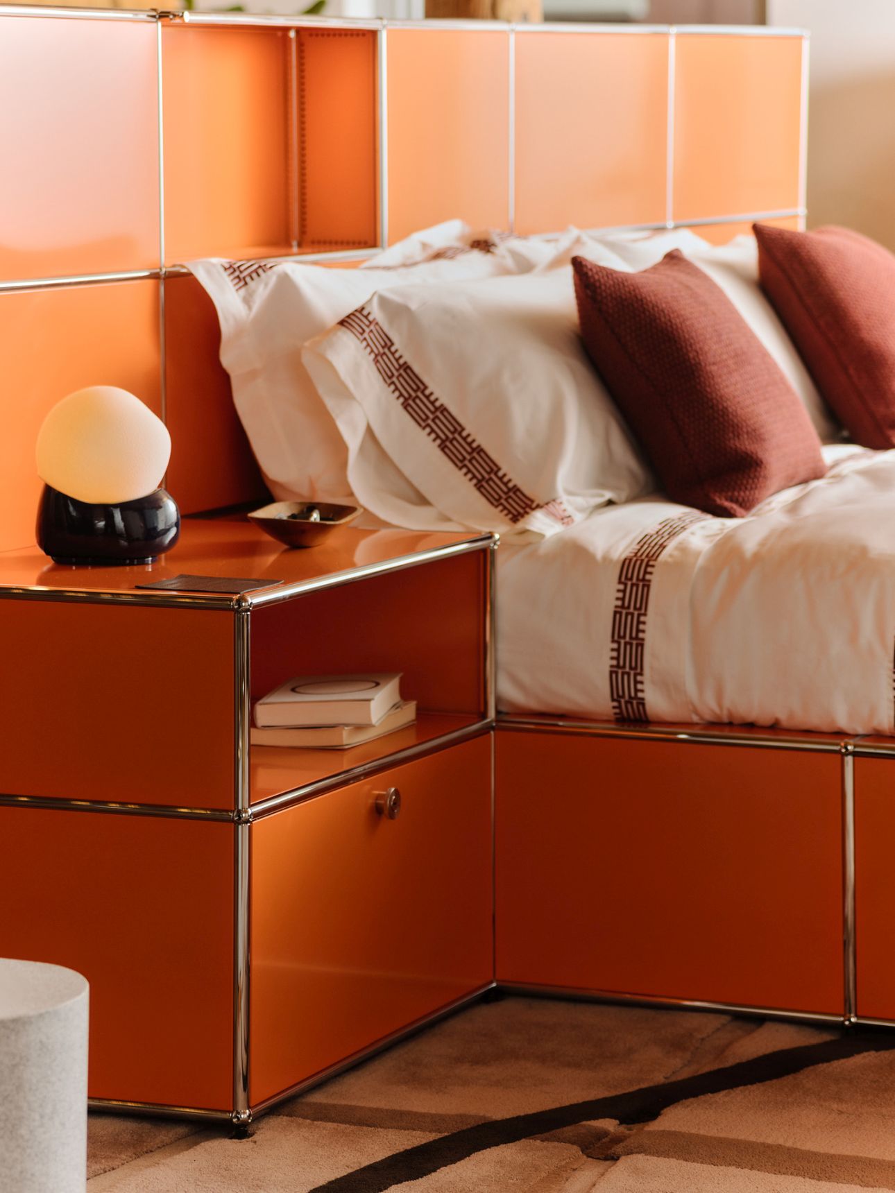 USM Haller x Armando Cabral Mansa Bett