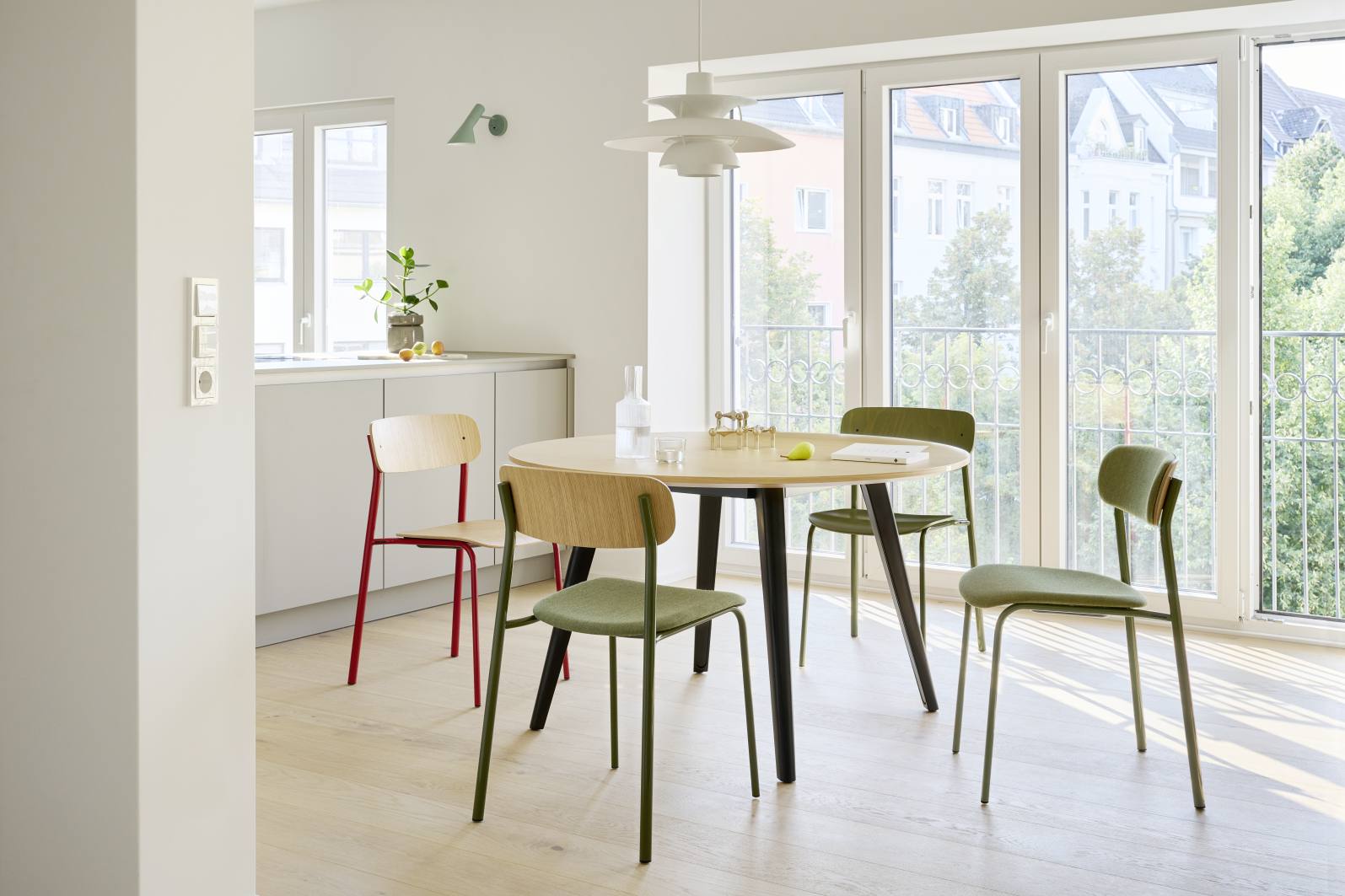 S 243 / S243 Stahlrohr Stuhl Thonet