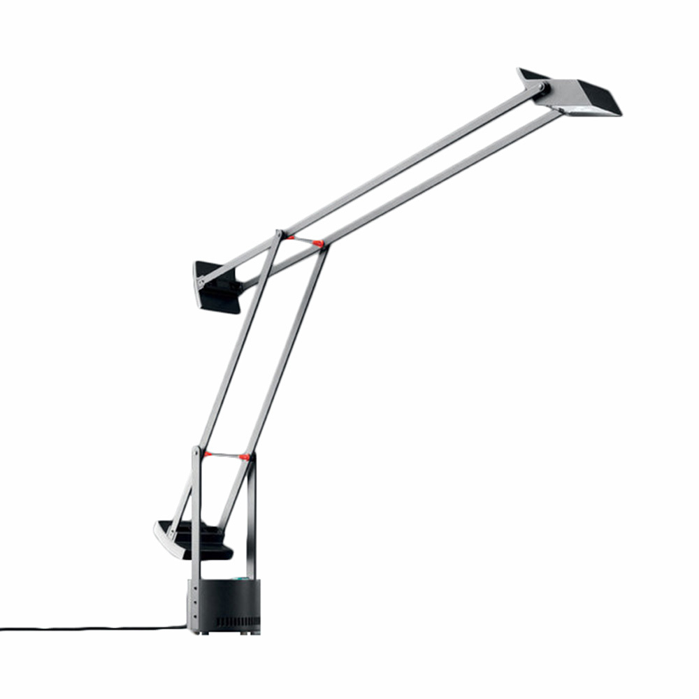 Tizio LED Tischleuchte von Artemide in Schwarz, flexible Schreibtischlampe mit verstellbarem Arm.