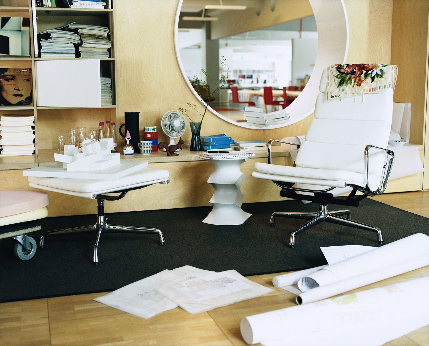 Soft Pad Chair EA223 / EA 223 Hocker Vitra