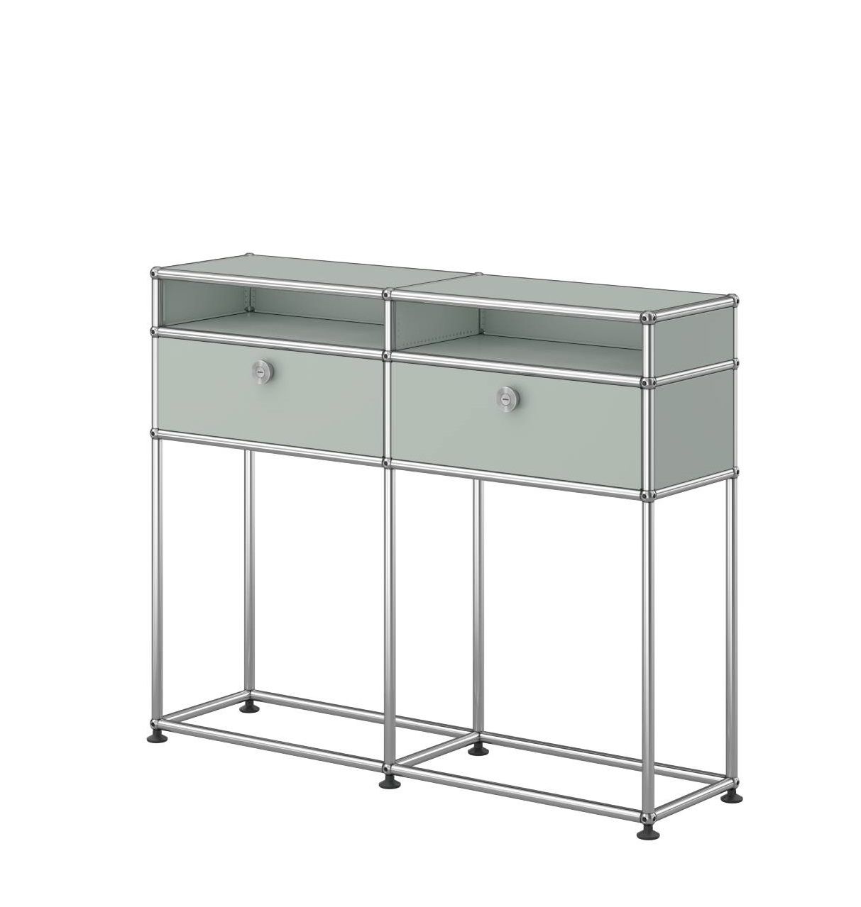 USM Haller Sideboard in Lichtgrau mit zwei Schubladen und offenen Fächern auf verchromtem Gestell.