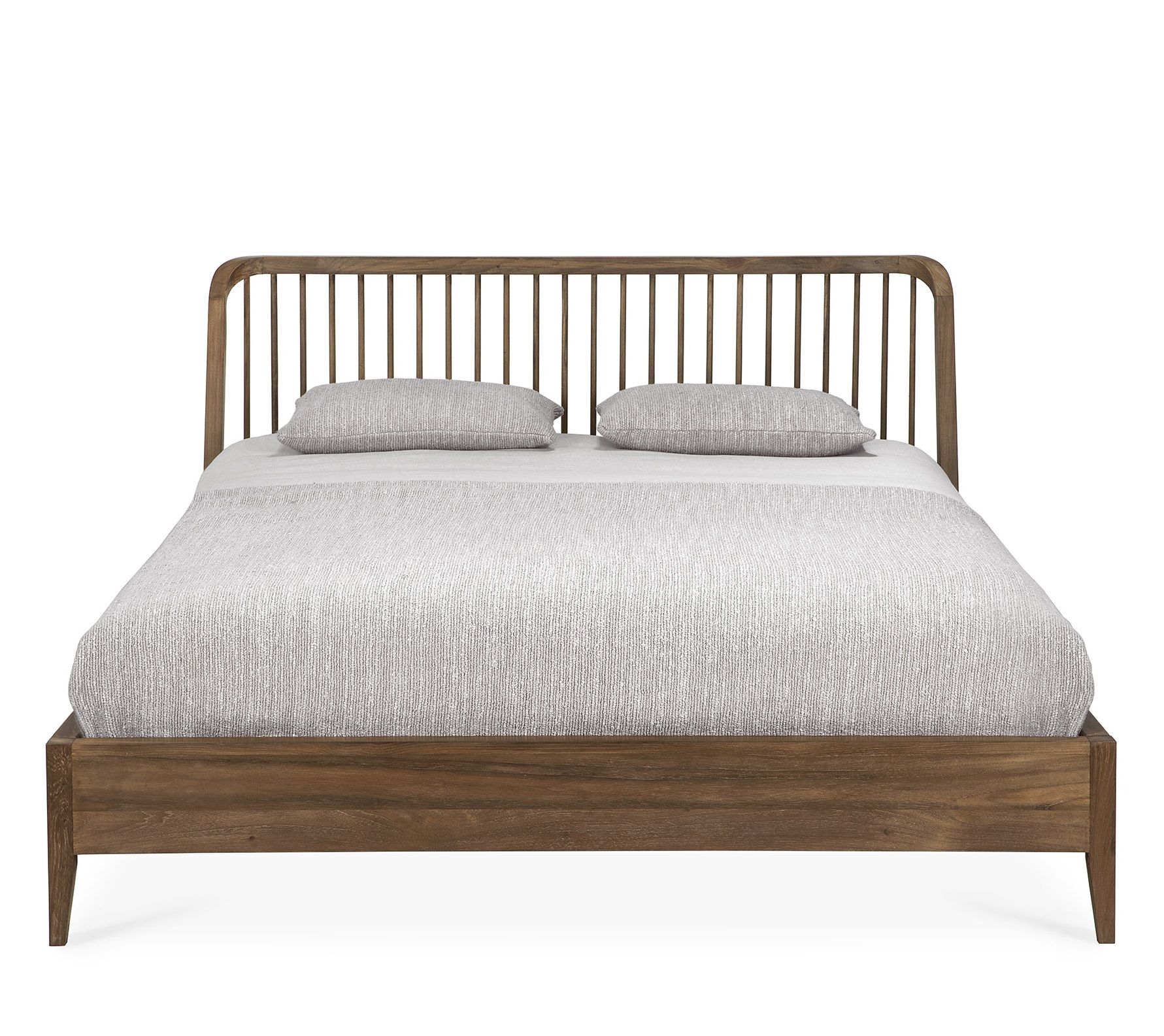 Ethnicraft Teak Bett mit Spindel-Kopfteil, 160x200 cm, im Schlafzimmer. Massivholzbett mit Lattenrost.