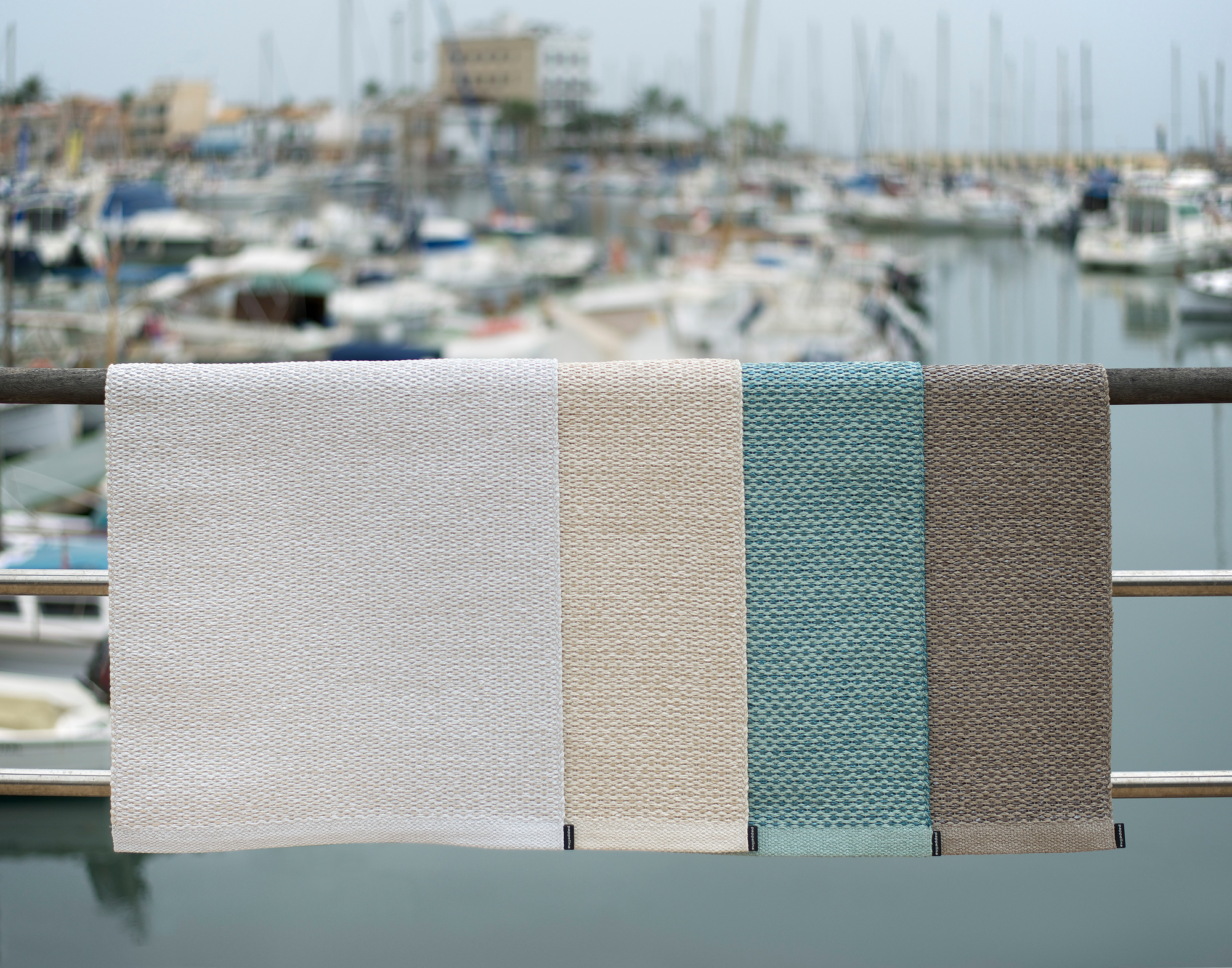 Svea Kunststoffteppich 60x250 cm Pappelina