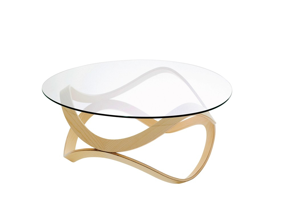 Newton Sofa Tisch von Karl Andersson & Soener mit runder Glasplatte und Holzgestell.