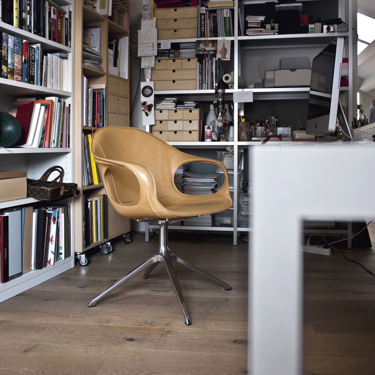 Elephant Chair Stuhl drehbar Kristalia