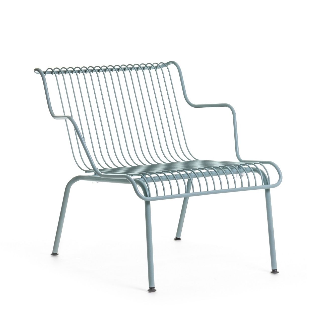 South Outdoor Lounge Armchair Sessel von Magis, hellblaues Metall, minimalistisches Design für Garten und Terrasse.