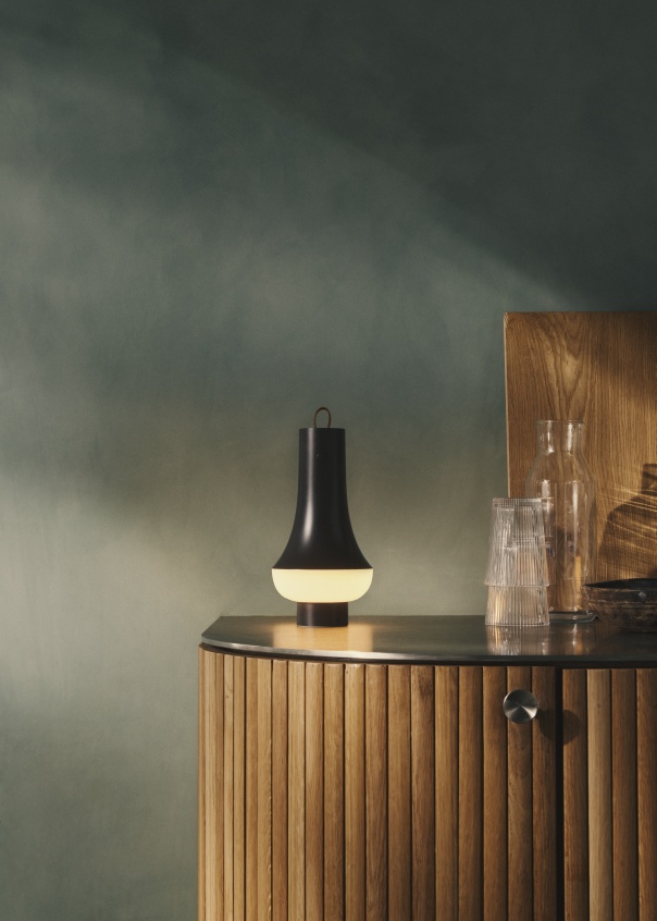 Tomoshi Portable Akkuleuchte / Tischleuchte Louis Poulsen