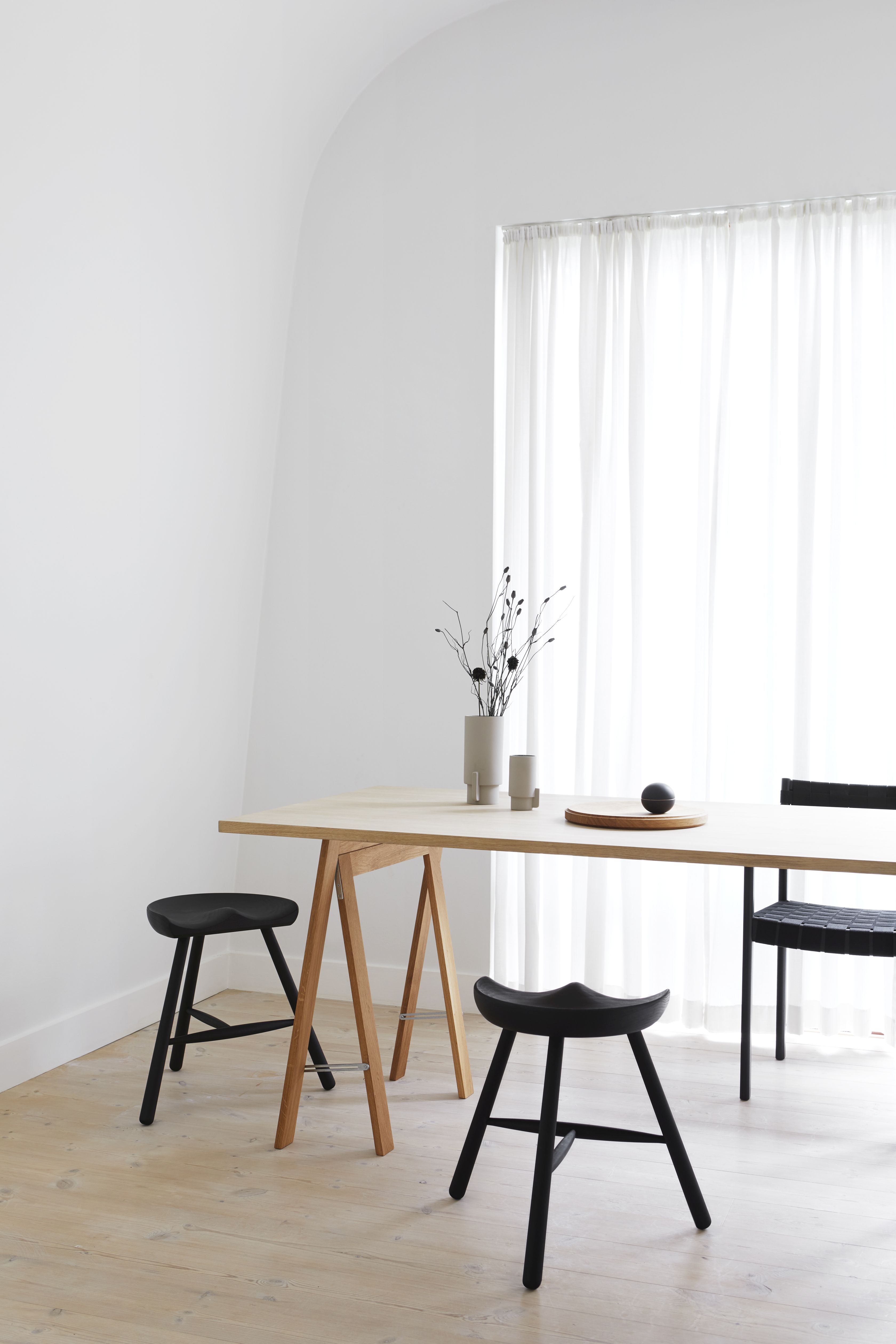 Shoemaker Chair™ No. 49 Buche schwarz gebeizt Form & Refine