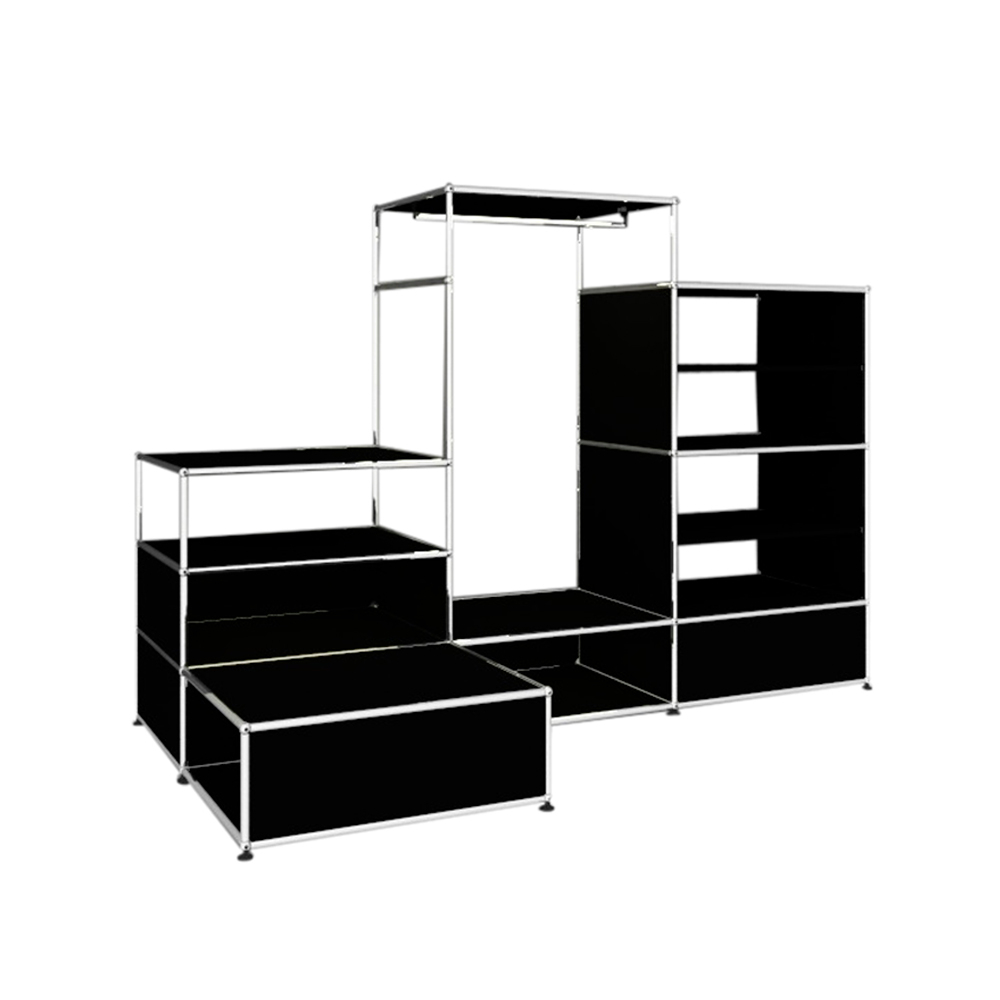 Schwarze USM Haller Garderobe mit Beleuchtung und modularem Design für Flur oder Ankleidezimmer.