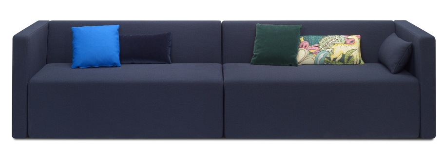 SF06 Kerman Modulsofa von e15 in Blau mit Kissen, modernes Wohnzimmer Sofa.