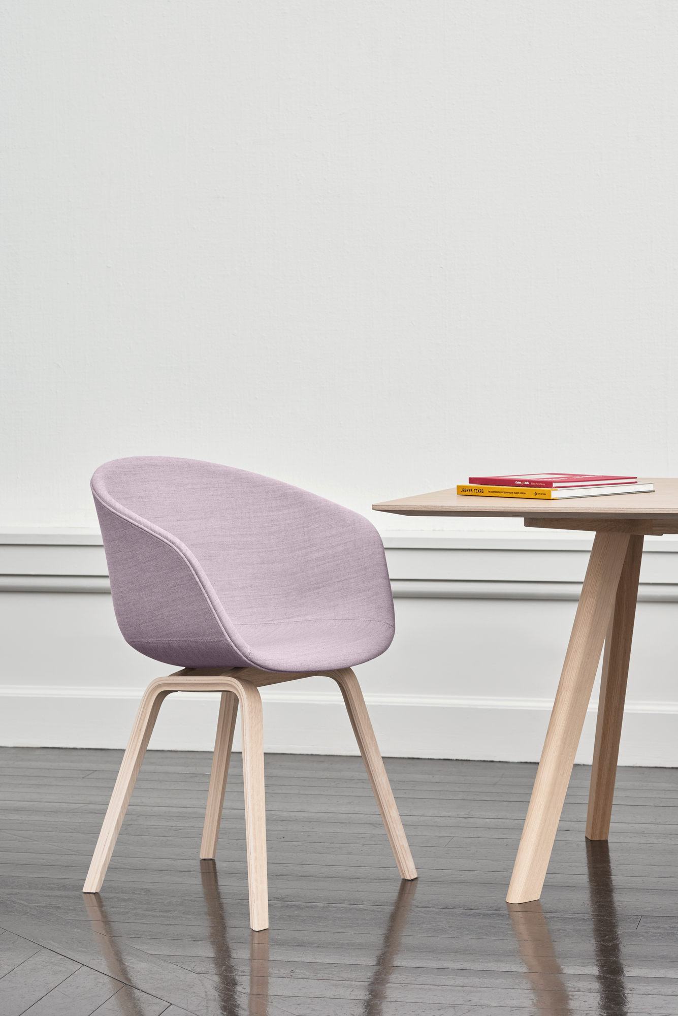 About A Chair AAC23 / AAC 23 Stuhl mit Vollpolster Hay