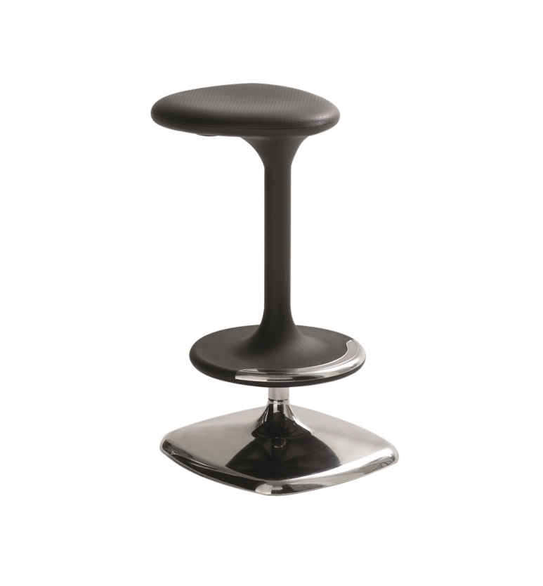 Kant Barhocker von Casamania Horm: Schwarzer Outdoor-Barhocker mit Chromfuß für den Garten.