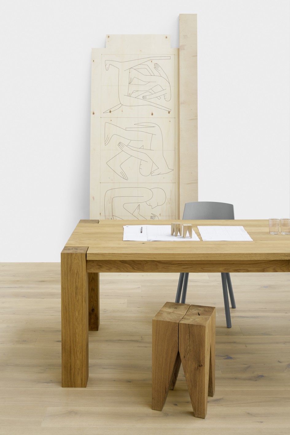 TA04 Bigfoot Esstisch von e15 aus massivem Eichenholz, robust und modern.