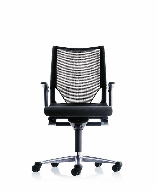 Schwarzer Wilkhahn Modus Drehstuhl mit Netzrücken und Sitzpolster, ergonomischer Bürostuhl für optimalen Komfort.