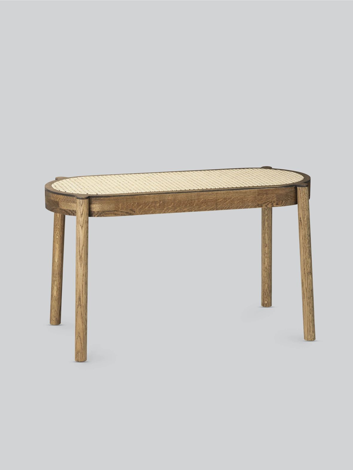 Pal Bank Northern: Holzbank mit Rattan-Sitzfläche, modernes Design für Wohnzimmer und Esszimmer.