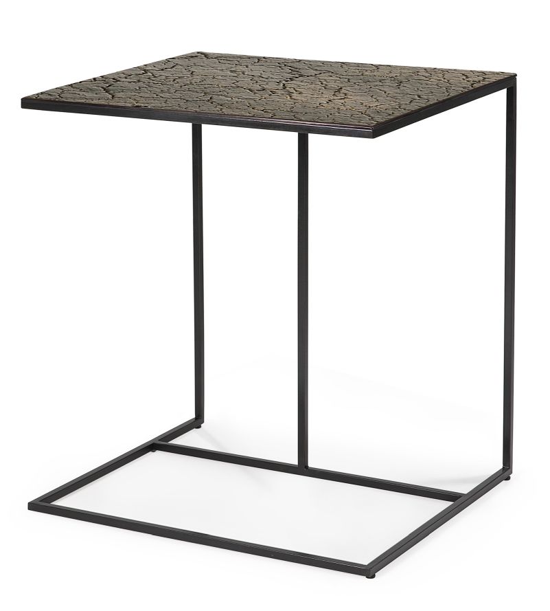 Triptic Beistelltisch Whisky Ethnicraft: Quadratischer, moderner Couchtisch mit dunkler Tischplatte und schwarzem Metallgestell.