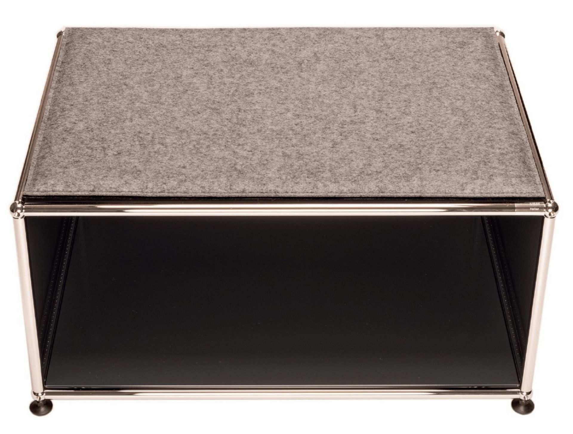 USM Haller Möbel mit hellgrau meliertem Sitzkissen. Bequemes Sitzkissen für USM Möbel kaufen.