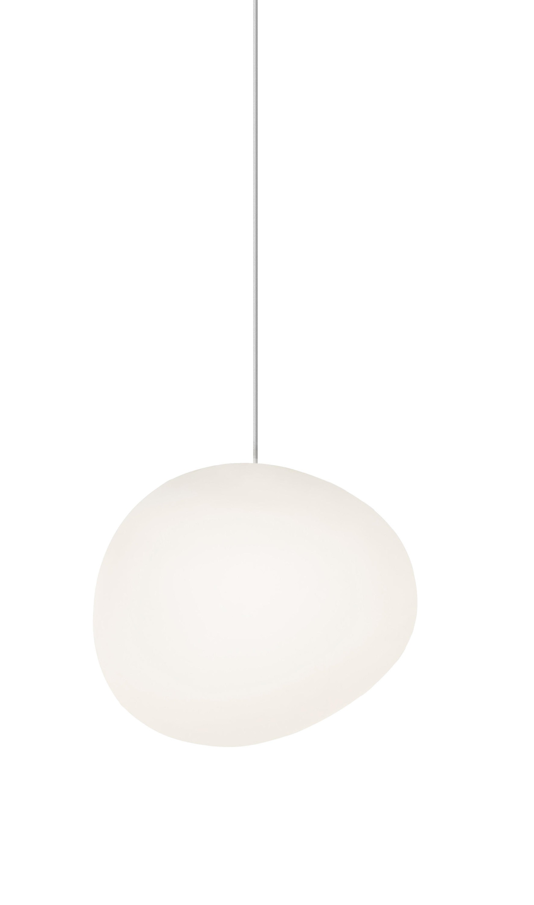 Weiße Gregg Pendelleuchte von Foscarini, modernes Design für Wohnzimmer und Esszimmer.