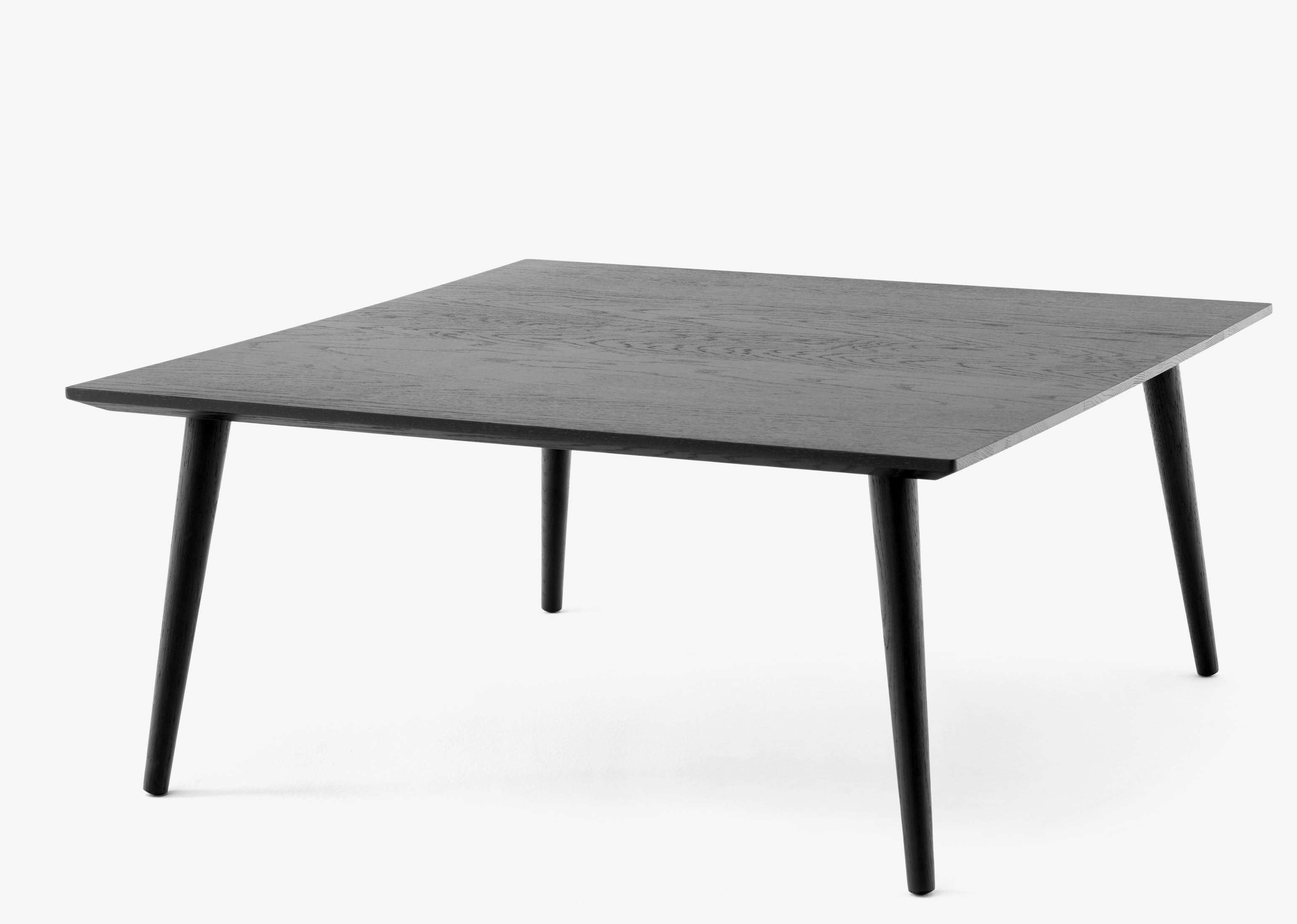 In Between Table SK23 / SK24 Couchtisch AndTradition