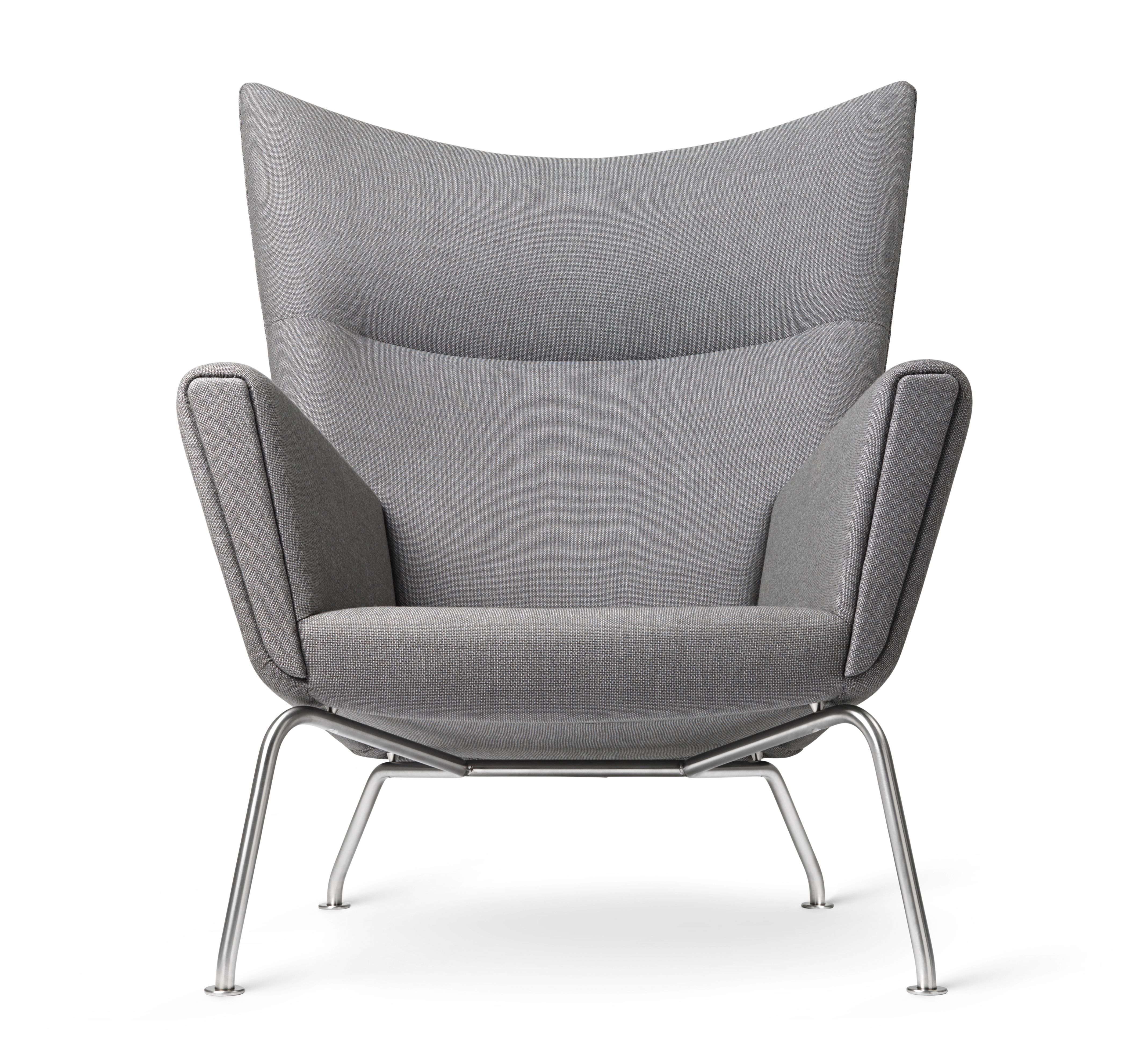 Grauer CH445 Sessel (Wing Chair) von Carl Hansen & Søn mit Stahlgestell. Designermöbel.
