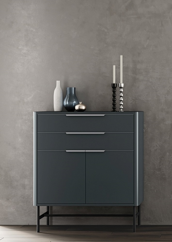 New Classic Line S50 Sideboard in Basaltgrau von Müller Möbelfabrikation mit Schubladen und Türen.