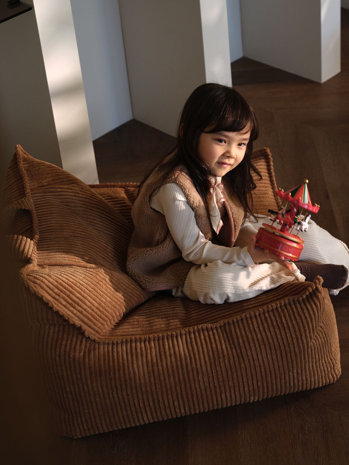 Kindersitzsack Sessel Breitcord Toffee Wigiwama