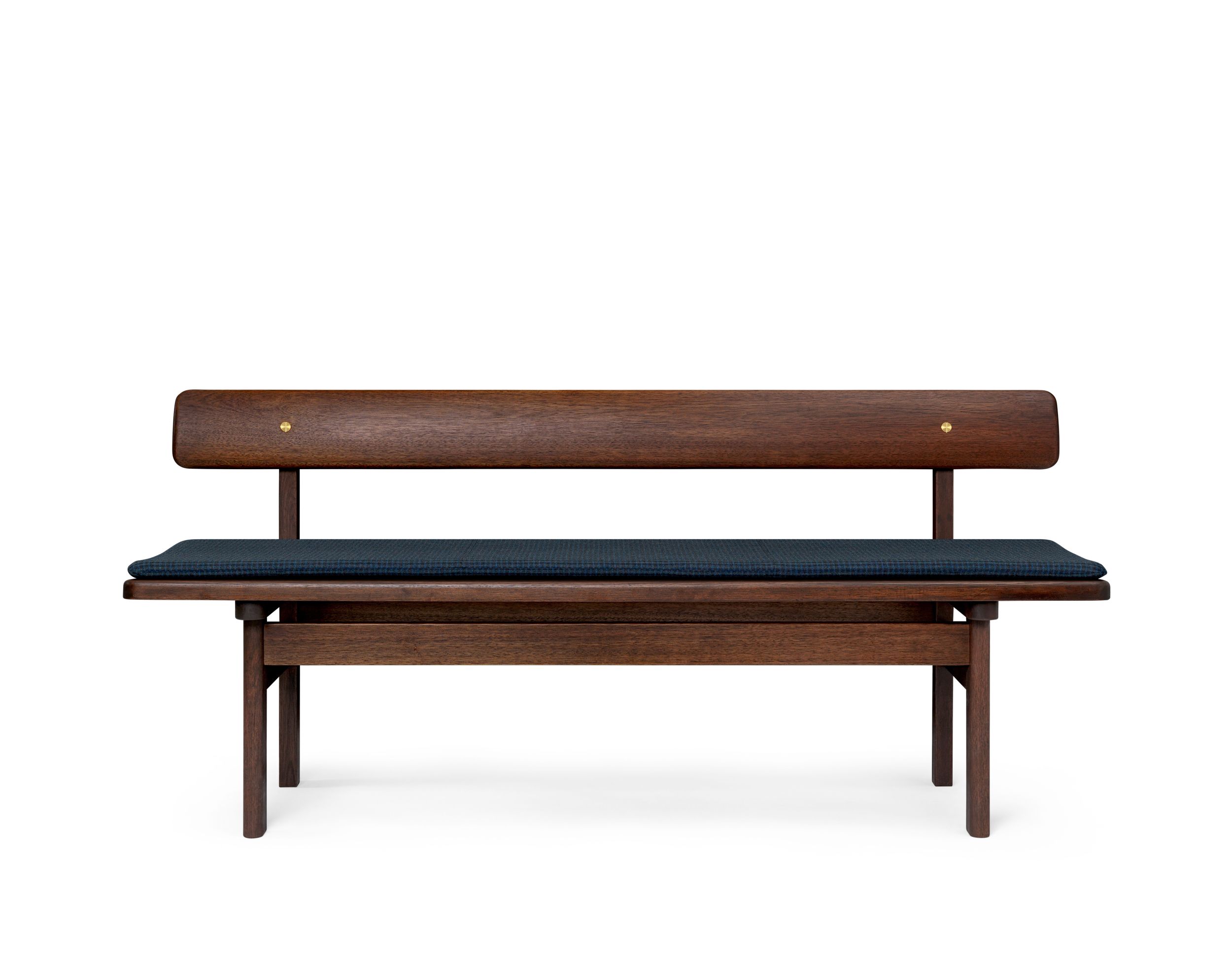 Asserbo Bank aus geöltem Eukalyptusholz von Carl Hansen & Søn mit blauem Sitzkissen.