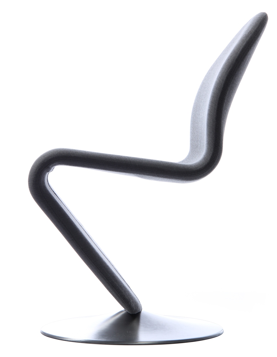 Grauer System 1-2-3 Stuhl von Verpan mit rundem Fuß und geschwungener Form.