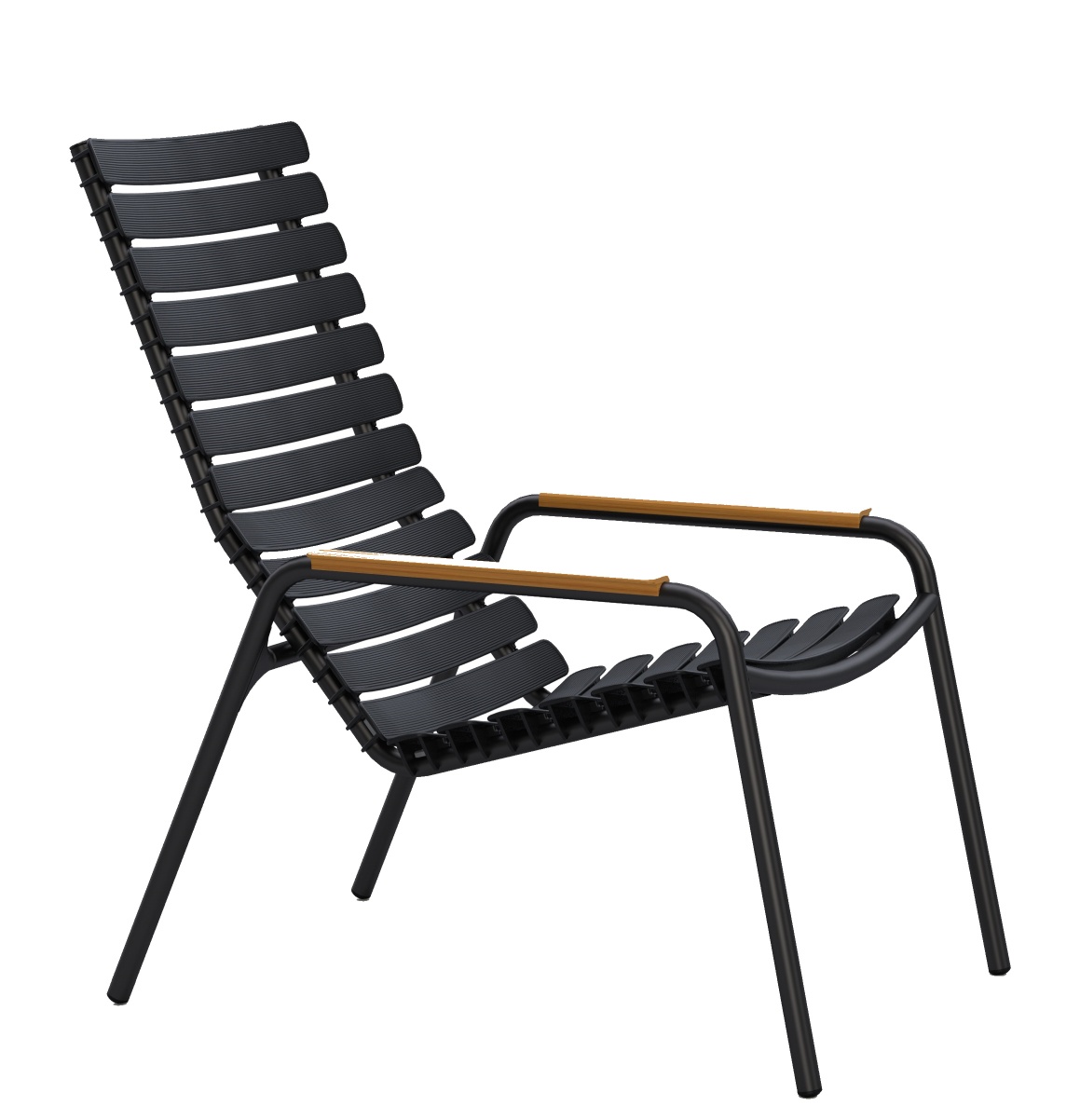 Schwarzer Houe Reclips Lounge Chair Outdoor Stuhl mit Armlehnen aus Bambus, seitliche Ansicht.