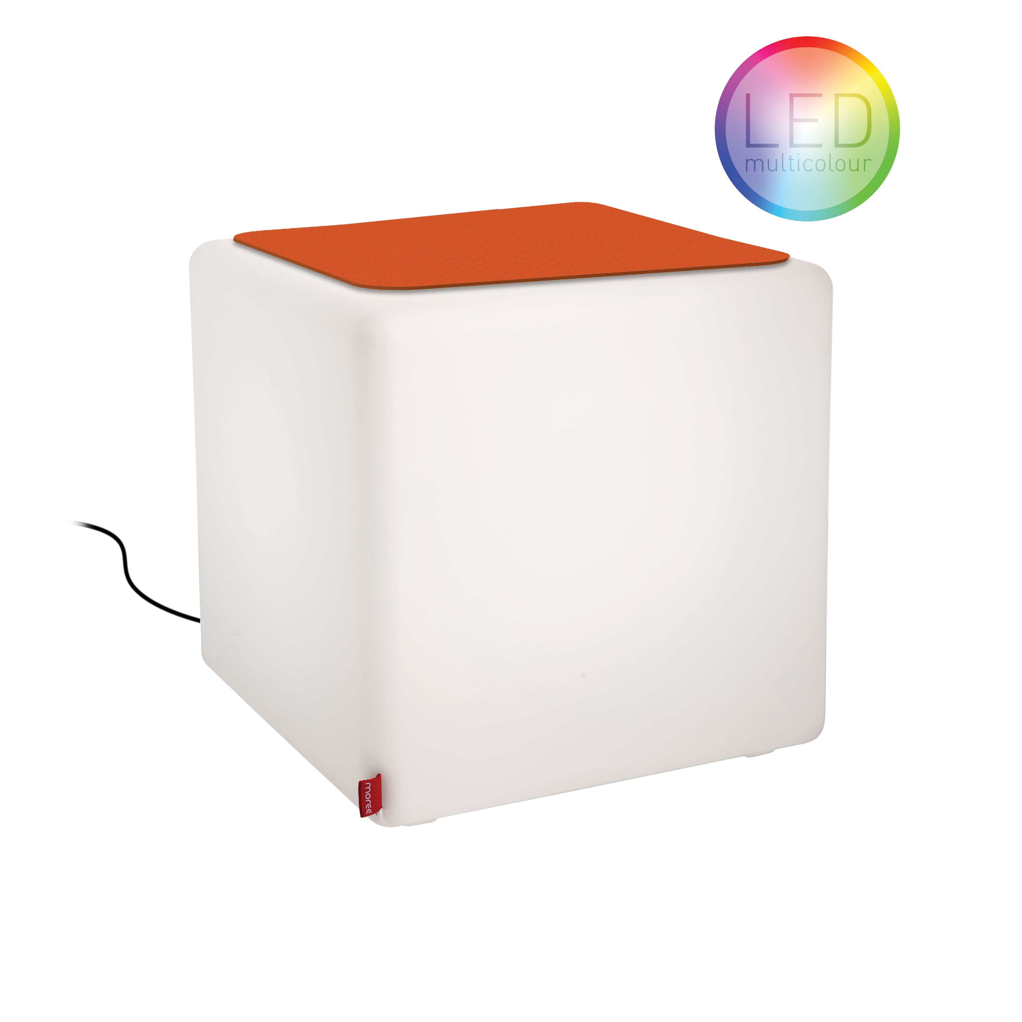 CUBE LED Hocker mit orangefarbenem Filzkissen, ideal als Beistelltisch und Outdoor-Möbel.