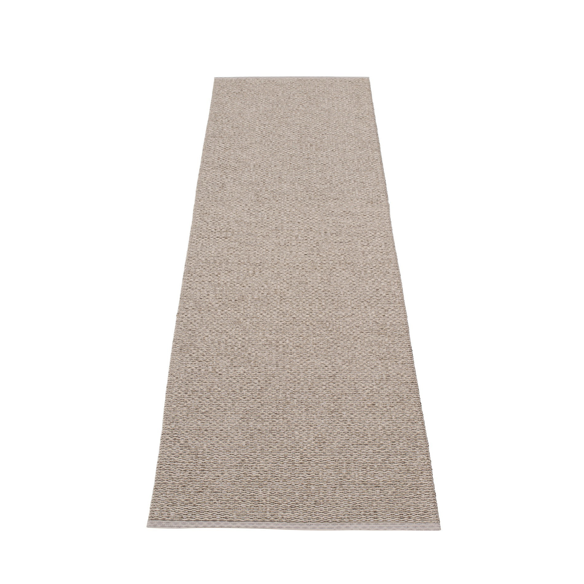 Beiger Svea Kunststoffteppich von Pappelina, 70x240 cm, für Innen und Außen, robust und pflegeleicht.