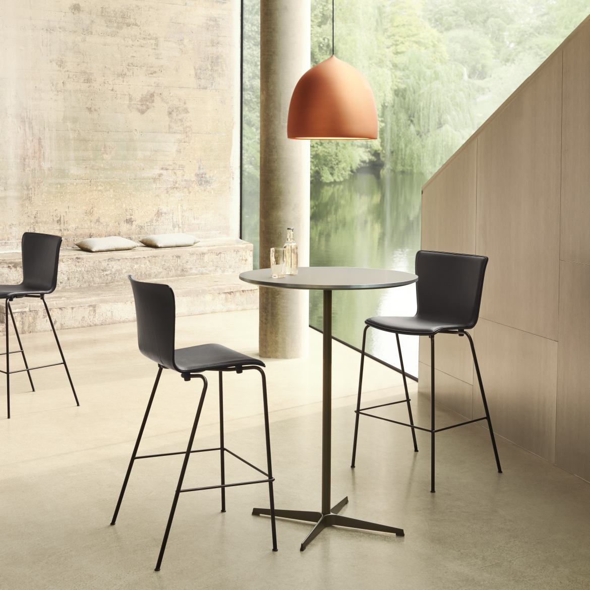Zirkular Stehtisch H 108 cm Fritz Hansen