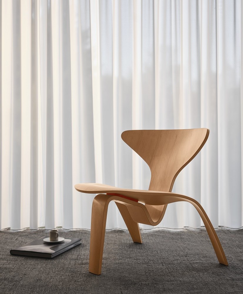 PK0 A™ Chair Stuhl von Fritz Hansen aus Holz, modernes Design für Wohnzimmer und Büro.