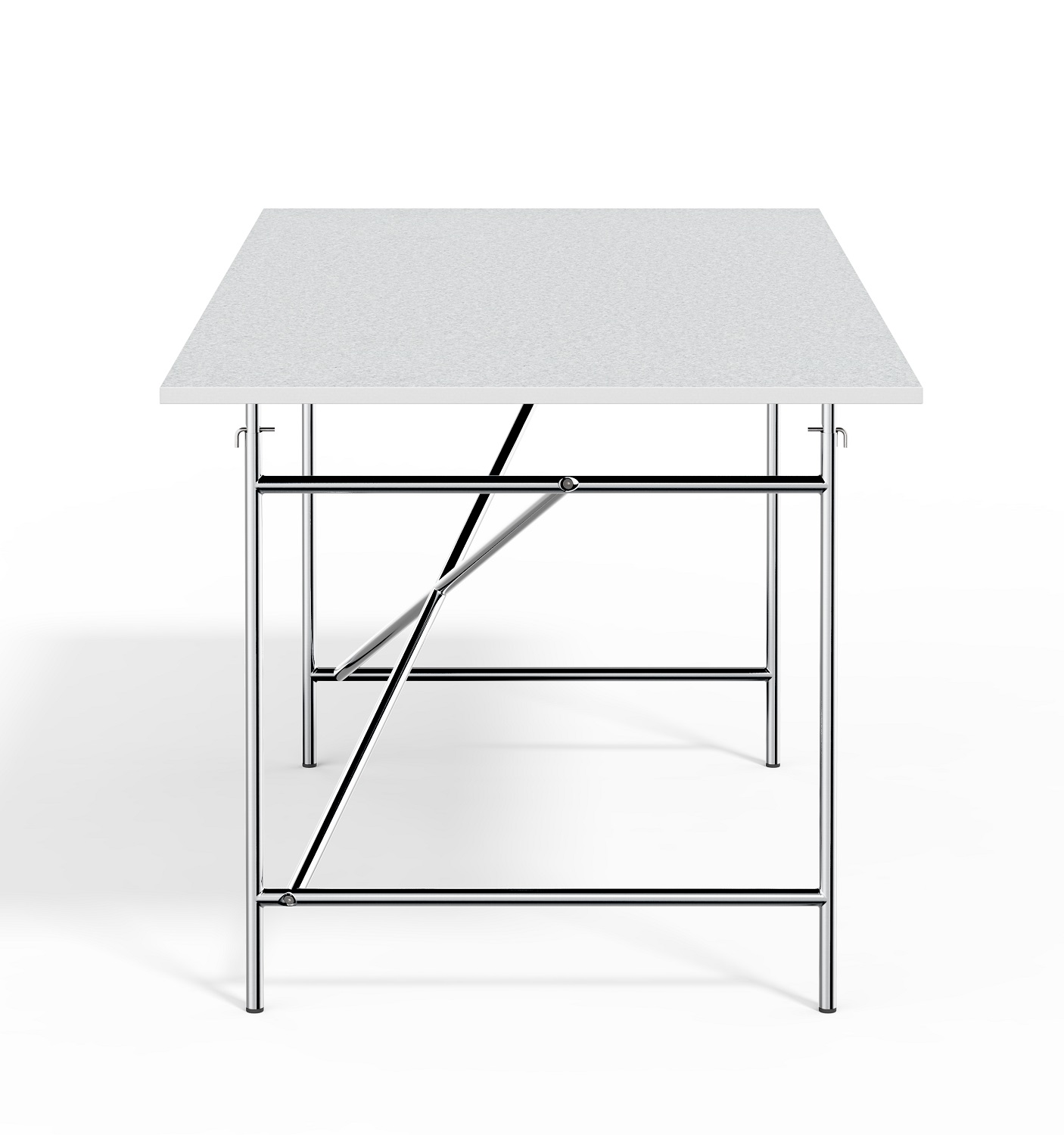 Eiermann Tisch mit Kvadrat Platte von Richard Lampert: Moderner Schreibtisch mit Stahlgestell.