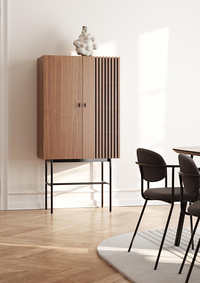 Grauer Kyoto Teppich von Woud, runder Wollteppich (Ø 250cm) im modernen Wohnzimmer.