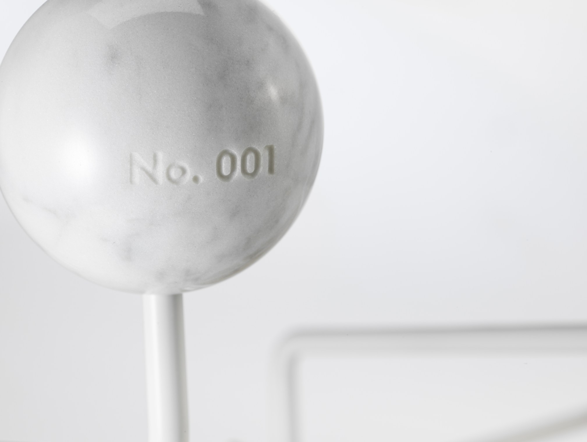 Eames Hang it all Garderobe Marmor Vitra LIMITED EDITION