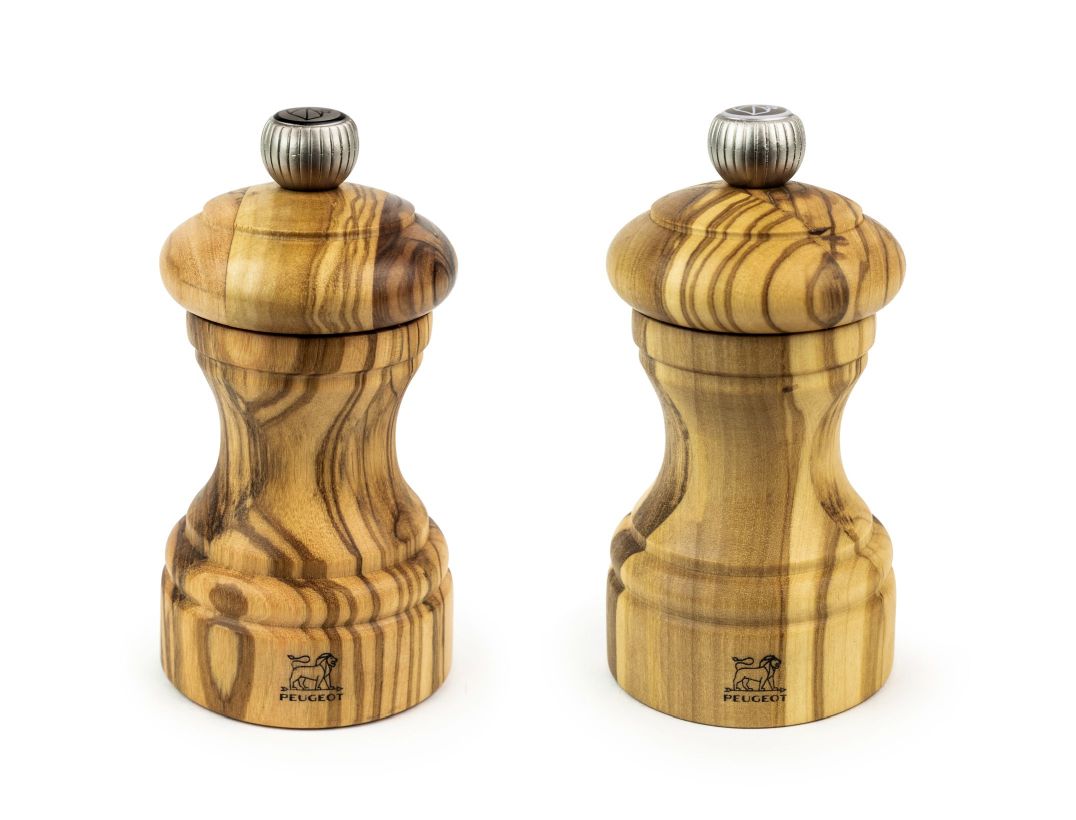 Peugeot Salz- und Pfeffermühle aus Olivenholz, 10 cm hoch, für stilvolles Würzen.