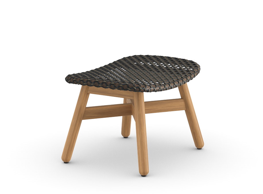 Mbrace Hocker von Dedon mit braunem Polster und Holzbeinen, ideal für Garten und Terrasse.