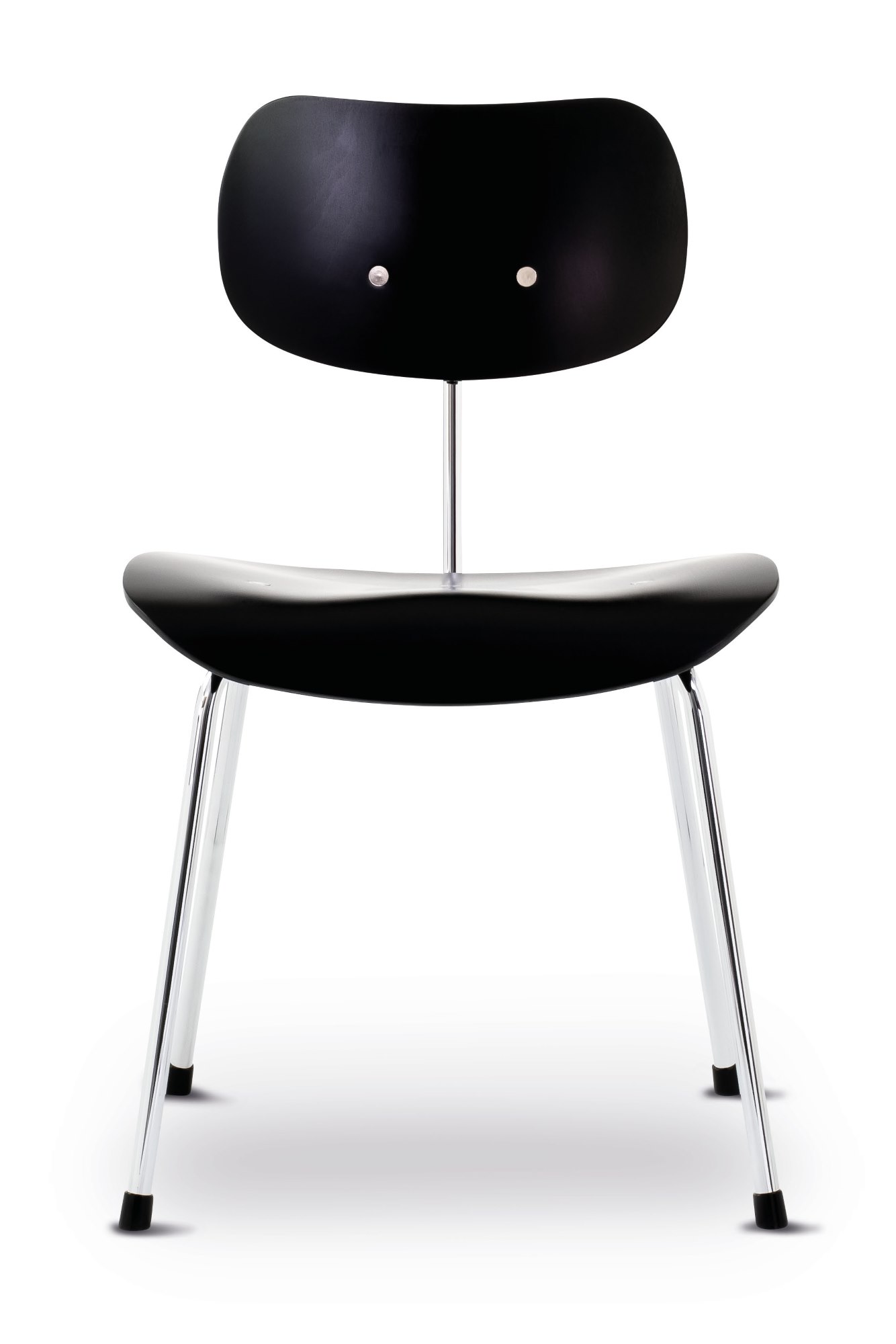 Schwarzer SE 68 Stuhl von Wilde+Spieth mit verchromtem Gestell, ideal für modernes Wohnen.