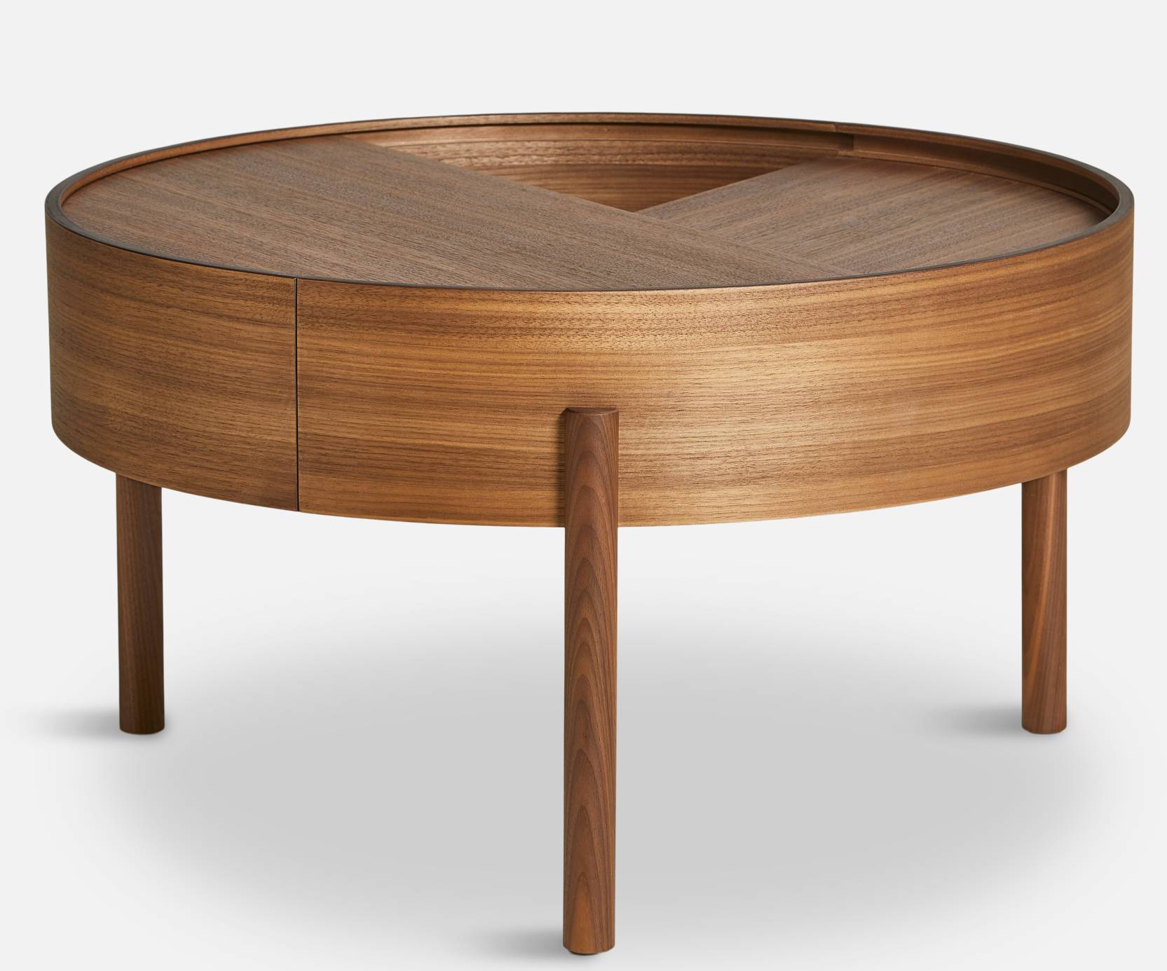 Runder Arc Coffee Table von Woud, Durchmesser 66 cm, aus Walnussholz.