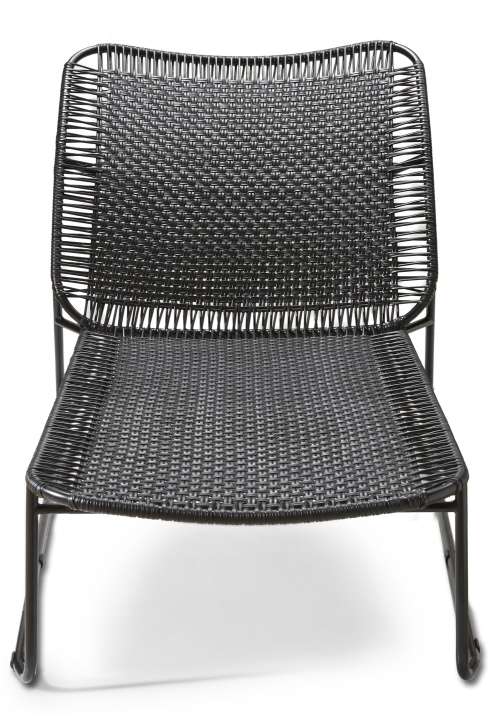 Schwarze Cielo Daybed Outdoor Liege von ames mit geflochtener Sitzfläche und Rückenlehne.